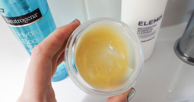 cleanser wholesalers in the UK